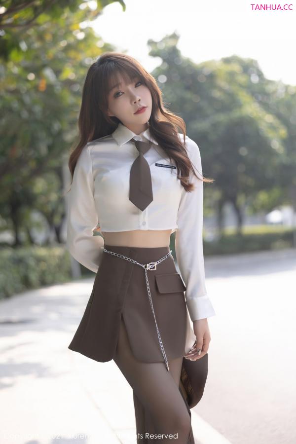 陈芝 芝芝Booty [XiuRen]高清写真图 2021.12.03 No.4299 芝芝Booty第8张图片